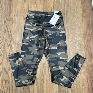 Nike Dri-FIT One Womens Mid-Rise GREEN CAMO Leggings  DD4559-437 Sz SM
